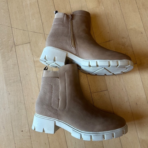 Like NEW Journey Jeeva Block heel boots, 10  PG1415 - Picture 3 of 6